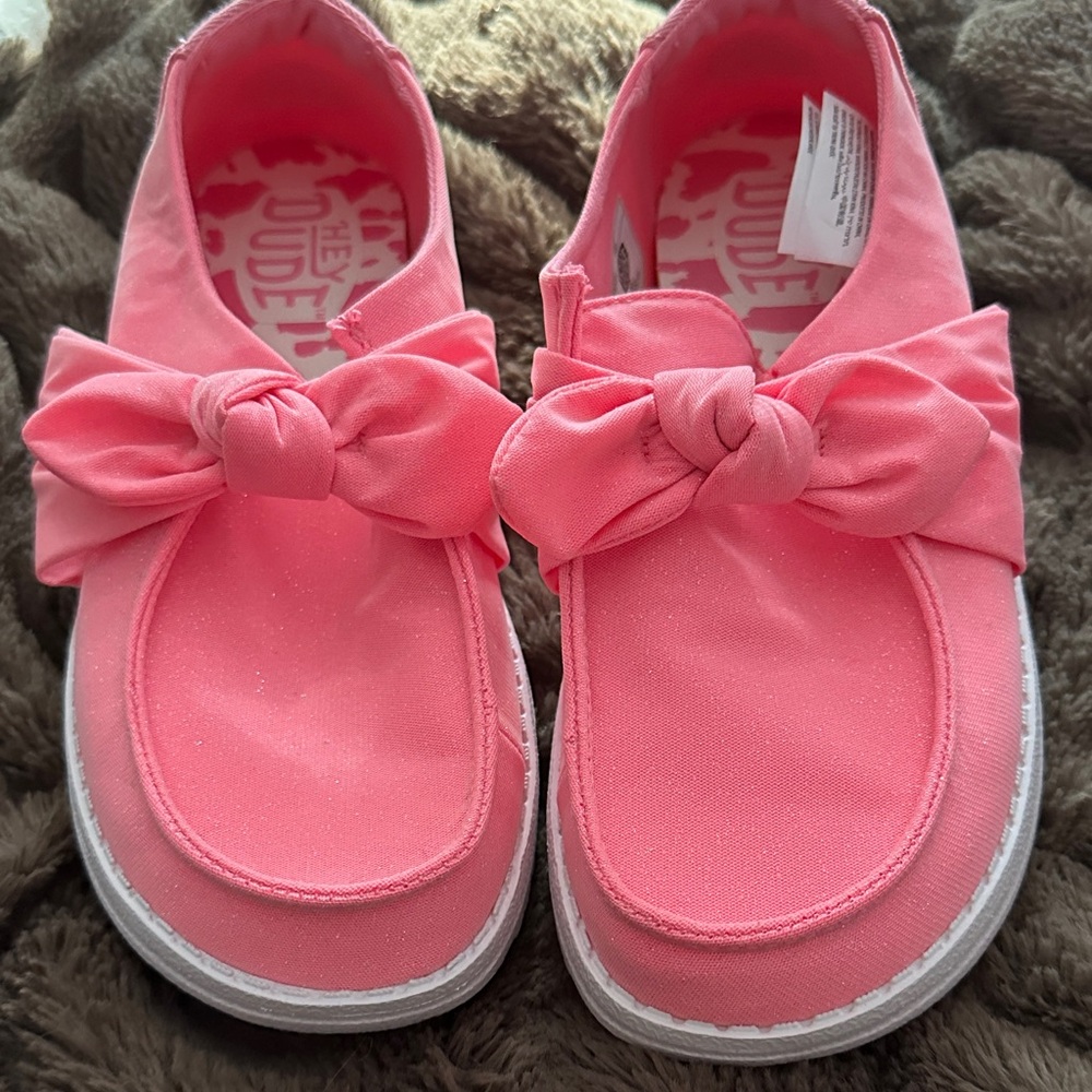Hey Dude Kids Moccasins in Bright Pink never worn